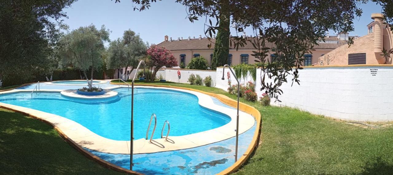Sevilla Brisas Vip One Valencina De La Concepcion ภายนอก รูปภาพ